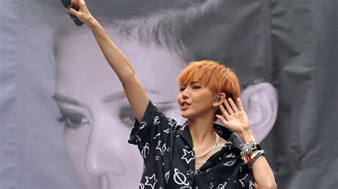 Le Concert Étincelle de Chine : Un Voyage Musical avec la Diva Pop Stefanie Sun!